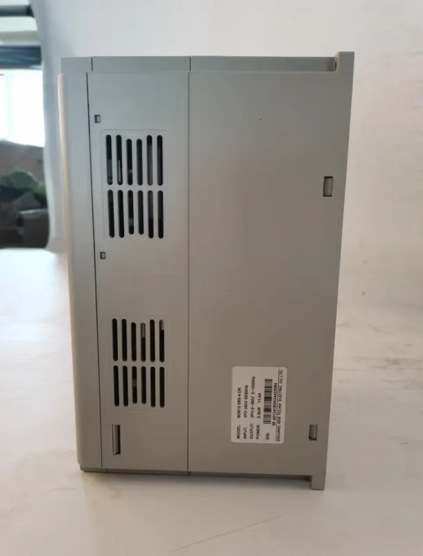 Inverter 3.7/5.5/7.5/11kw/15kw carving machine speed regulator three-phase 380v220V