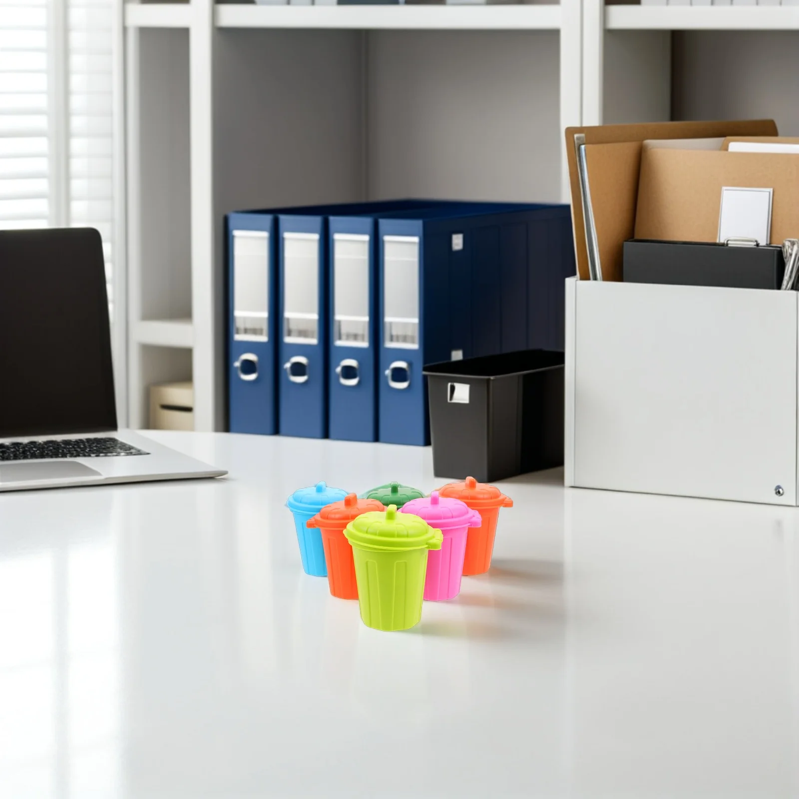 6 stuks Mini Bureau Prullenbak Leuke Kleine Vuilnisbak Draagbare Tafelblad Organizer voor Klaslokaal Studeerkamer Decoratieve Prullenbak