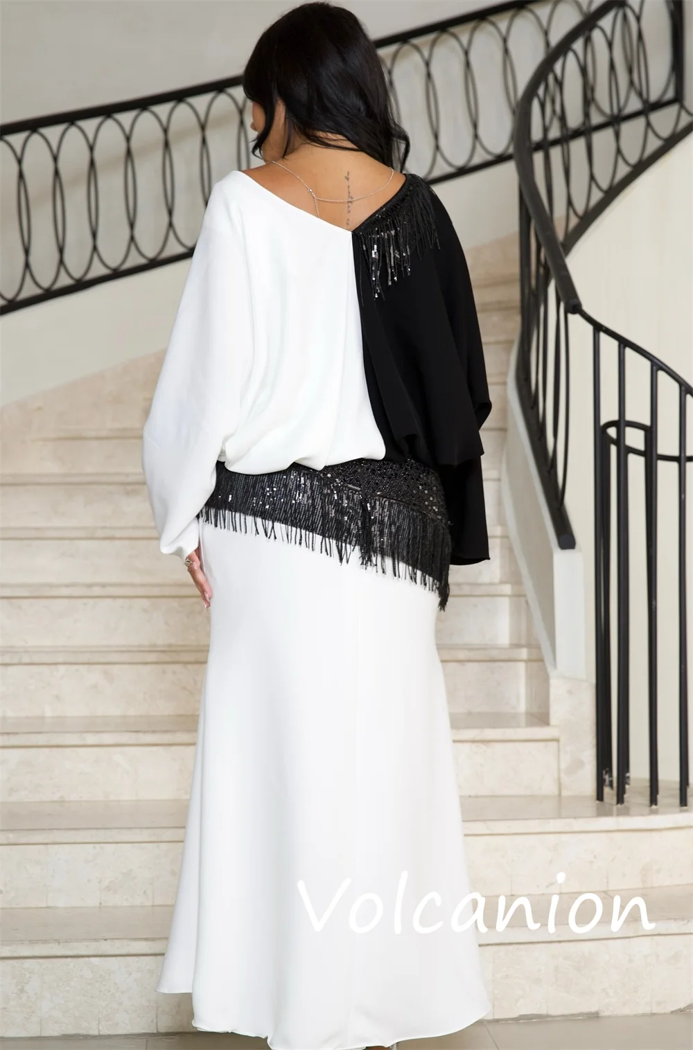 Abiti midi con scollo quadrato a trapezio in jersey elegante personalizzato con paillettes Occasioni su misura Casual di alta qualità