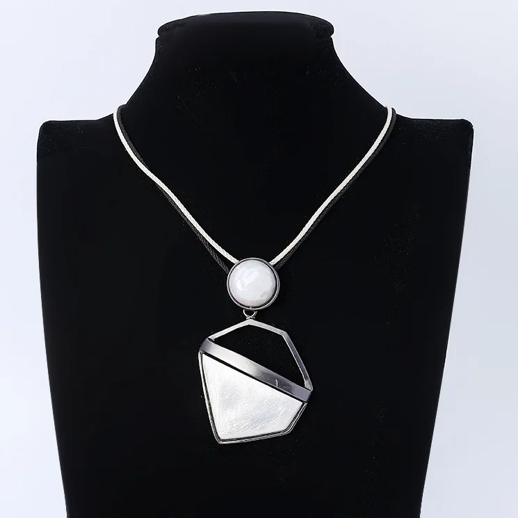 

DIY accessories special supply for new necklaces, European and American retro geometric brushed high-end sweater chains, women's