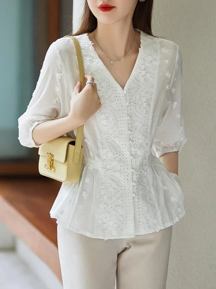 Spring Autumn New Fashion Solid Color V-neck Three Quarter Single Breasted Shirt Women Embroidered Loose Casual All-match Tops