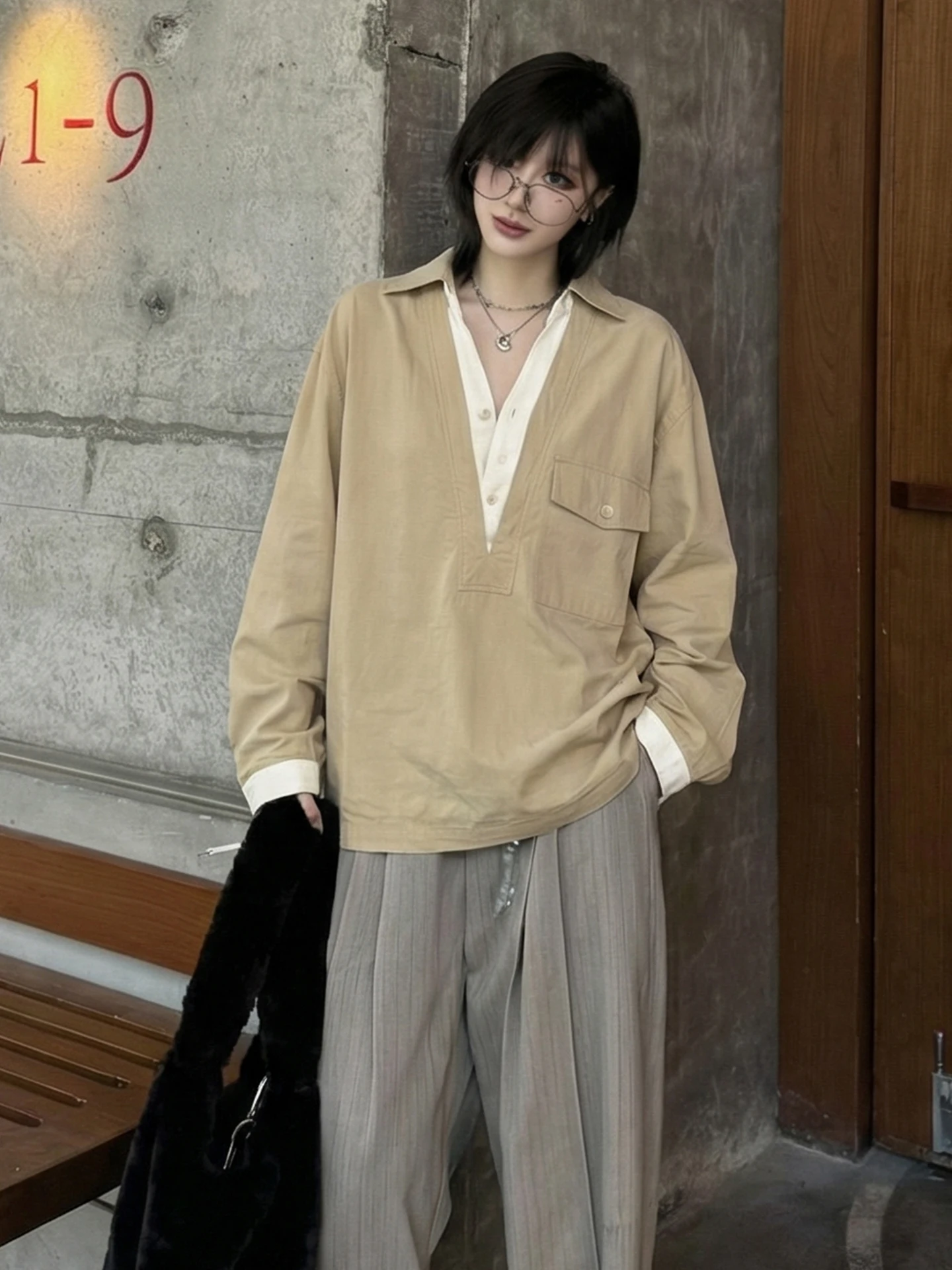 

Свободная женская блузка с длинным рукавом для ранней весны, в уличном стиле, с имитацией двухслойности, с воротником, парные топы, в стиле колор-блок, пэчворк