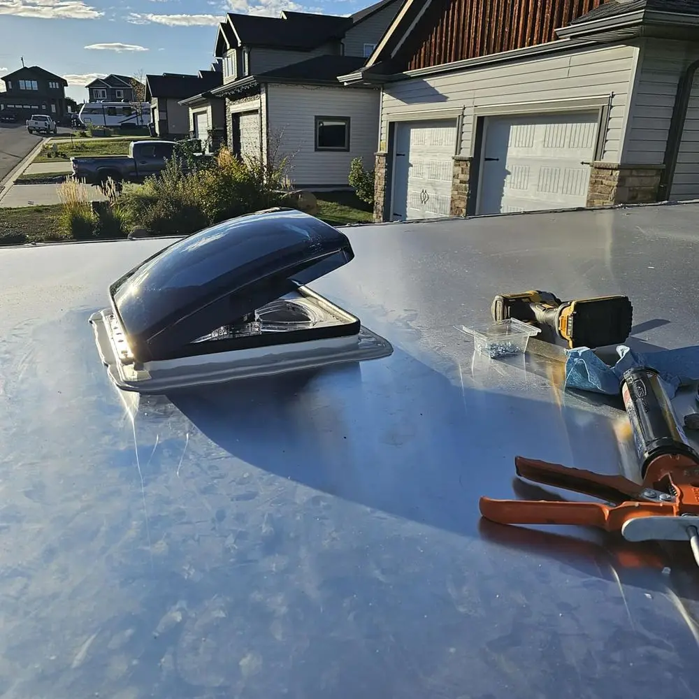 سقف مروحة تنفيس RV 12 فولت، جهاز تحكم عن بعد 14 × 14 بوصة، 10 سرعات #4