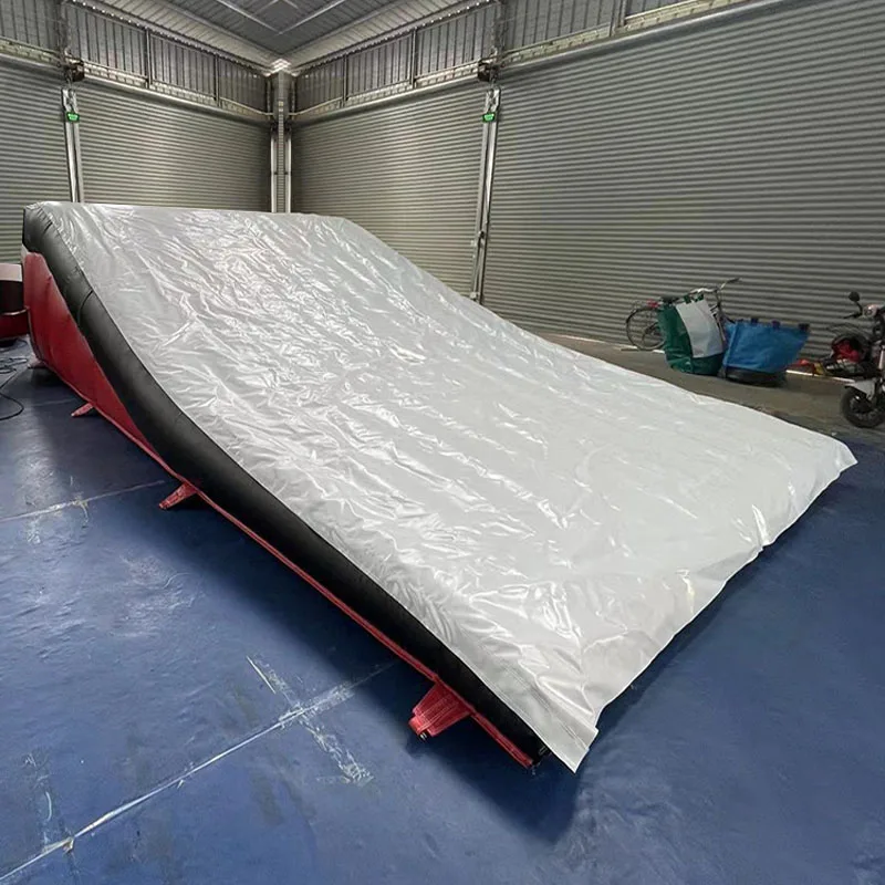 공장 맞춤형 BMX FMX 랜딩 에어백 프리스타일 점프 산악 자전거 스쿠터 에어백 인플레이터블 랜딩 바운서 스턴트 에어백