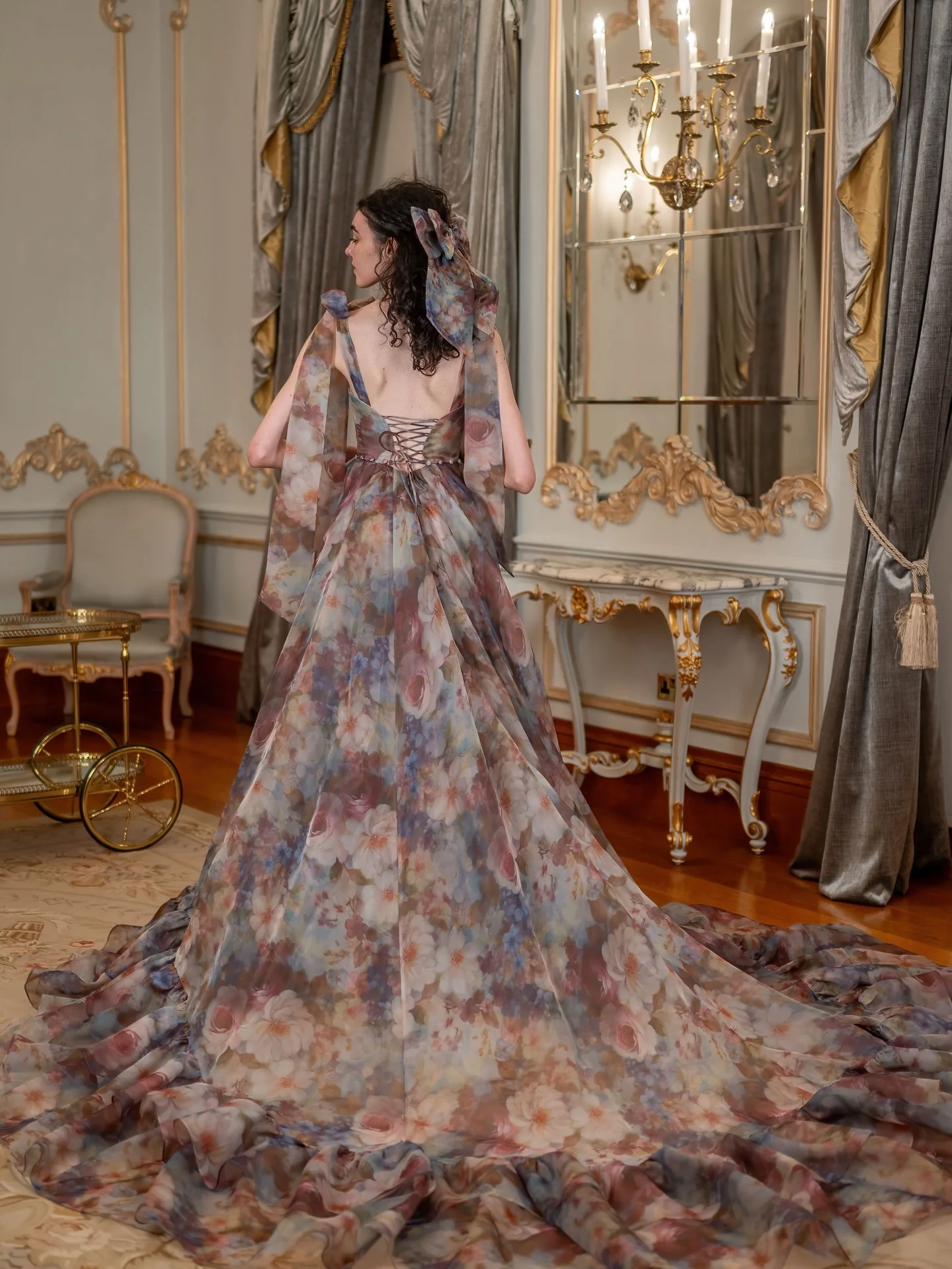 Novo vestido de noite floral de chiffon com camadas de babados chique sem mangas com decote em v boho romântico maxi vestido de festa com estampa bonita