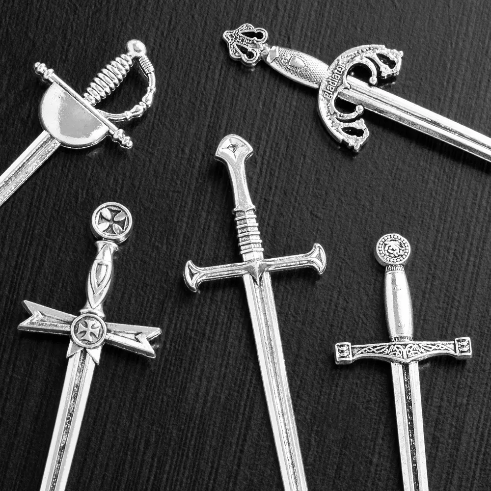 إكسسوارات مجوهرات من سبيكة DIY، قلادة سيف، إكسسوارات سيف طويلة من الفضة القديمة