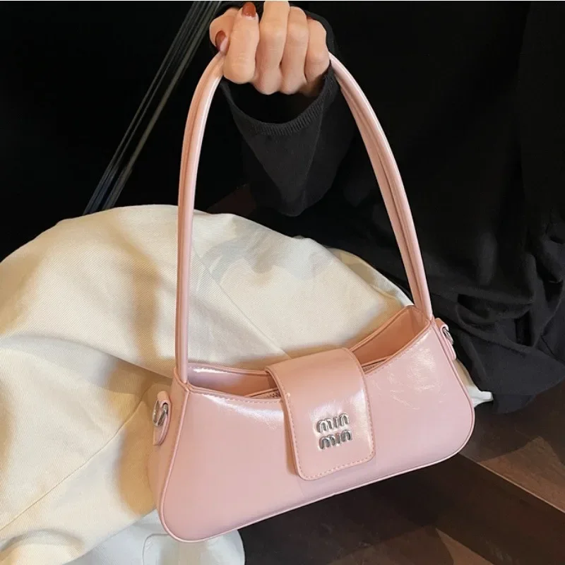 

2025 New Women's Luxury Brand Handbag, A Single-shoulder Crossbody Bag for Commuting Women with A High-quality Design