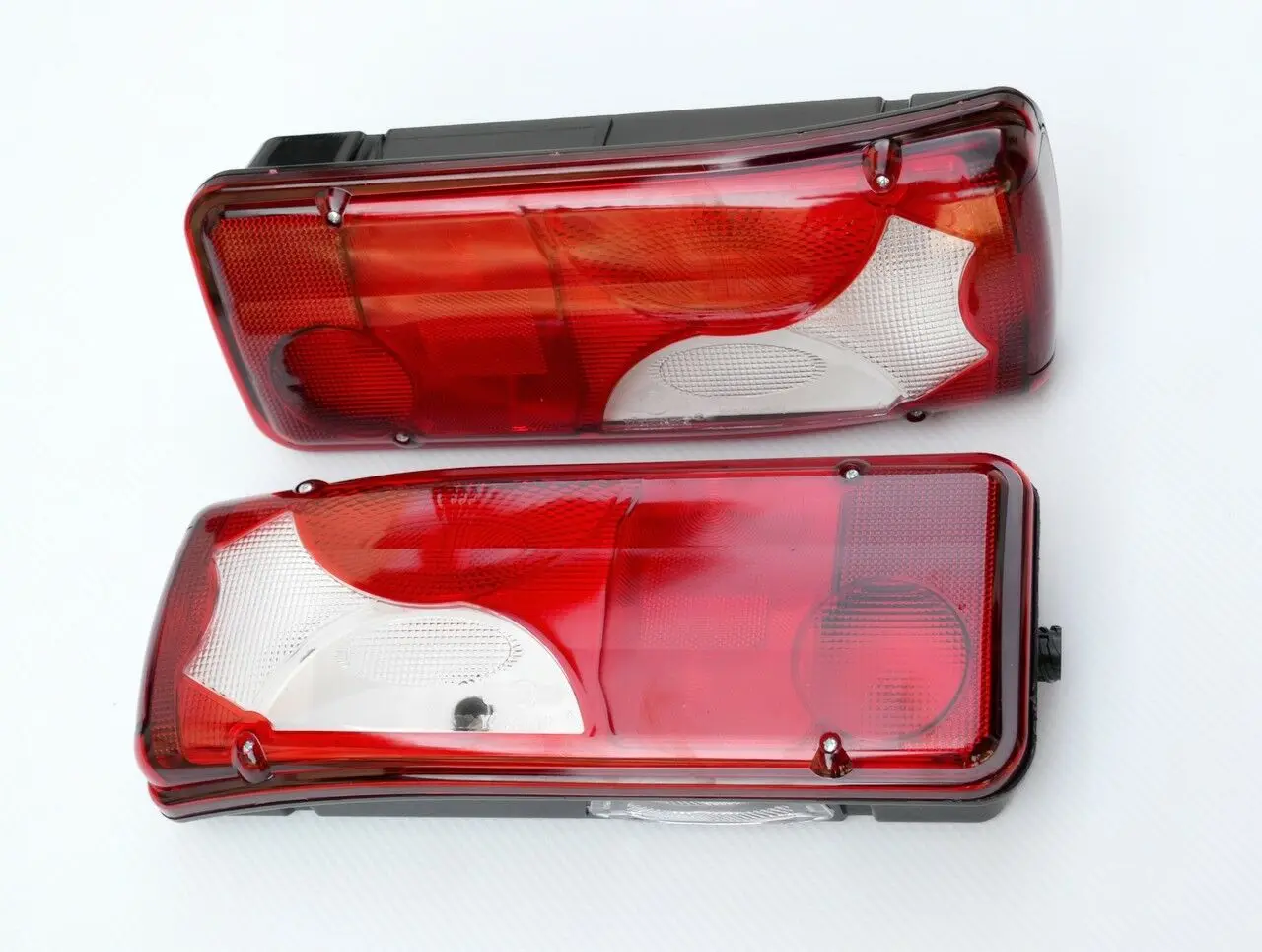 2x Rear Tail Lights 24V for Truck Trailer Chassis MAN SCANIA DAF VOLVO Bulbs