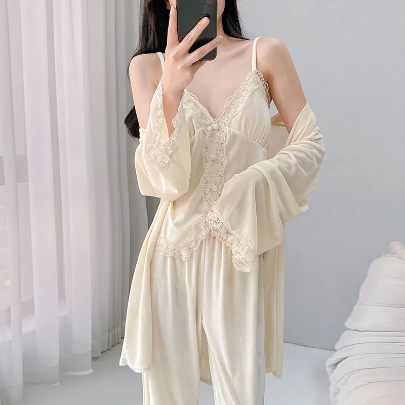 

Женский пижамный комплект из 3 предметов, золотая бархатная одежда для сна, сексуальная кружевная аппликация, ночная рубашка, пижамный костюм, свободный повседневный велюровый домашний костюм