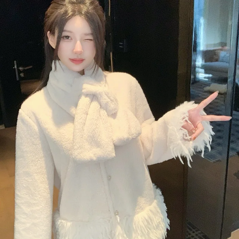 

Cute Autumn and Winter 3PCS Flannel Pajamas Women's Set with Scarf New White Home Outfit