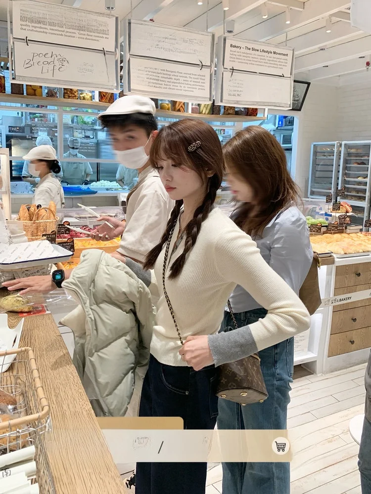 

Женский зимний вязаный свитер с длинными рукавами, мягкий, удобный, повседневный, для ношения под одеждой, белый, с цветными блоками, модный топ