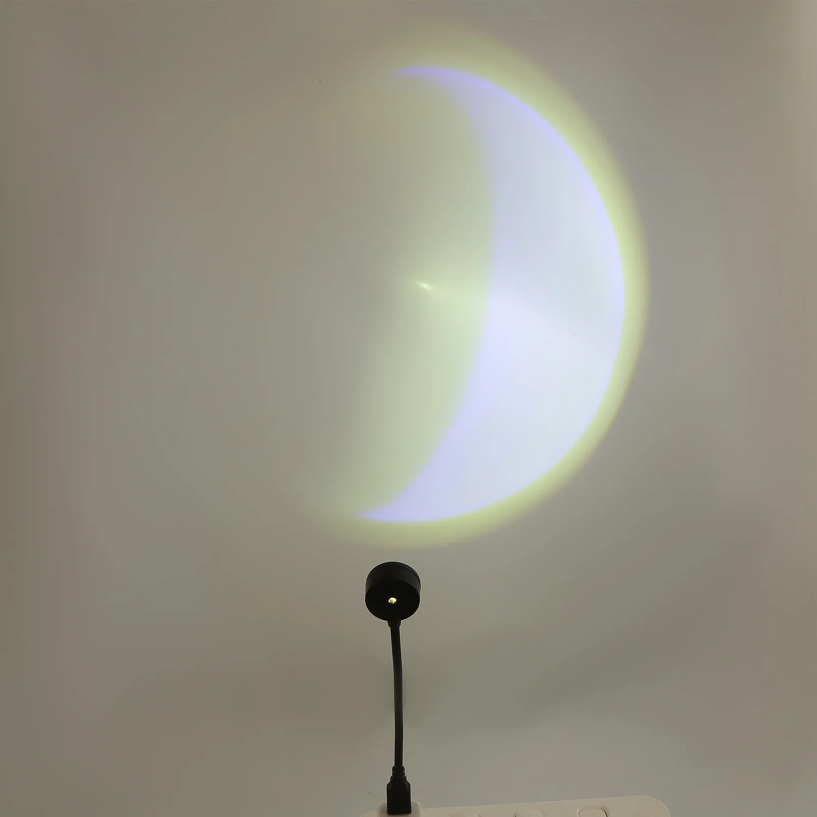 

2Pcs Sunset Projector Light Romantic LED Light for Party and Home Lighting Sunset Projection Lamp Room Decor Aesthetic