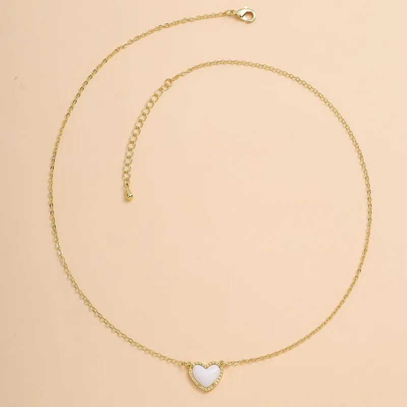 Hot-selling Red Heart-shaped Collarbone Chain Necklace for Women Versatile Stylish Fashion Exudes Sense of Elegance Jewelry 2026