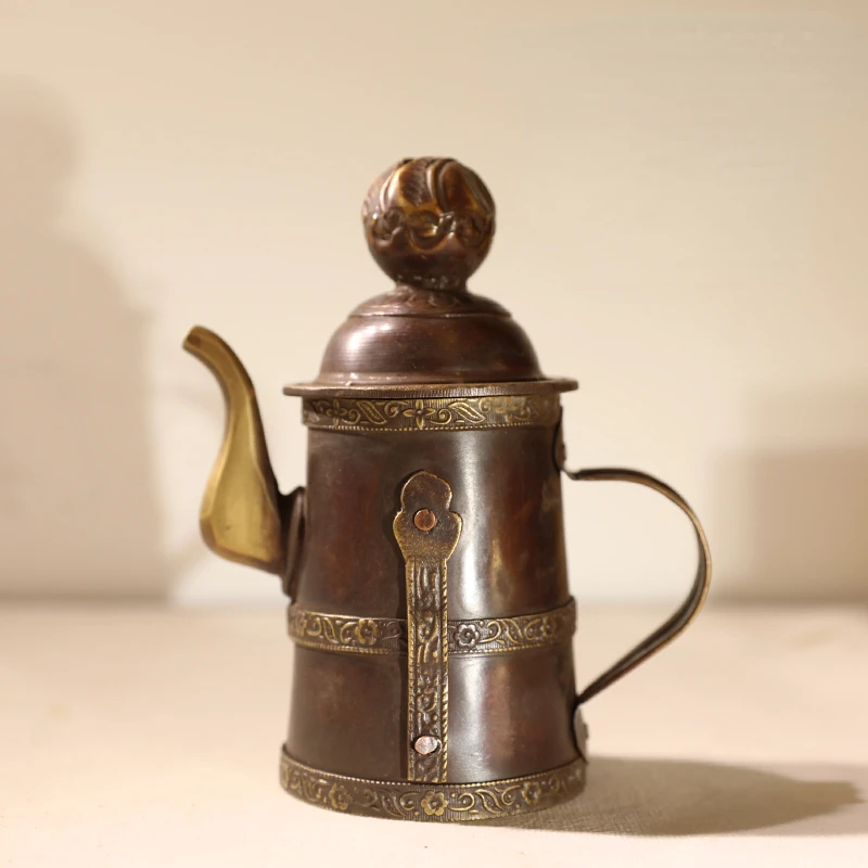 

Nepalese Handmade Copper Kettle Tibetan Butter Pot National Arts and Crafts Gift Home Decor Accessory