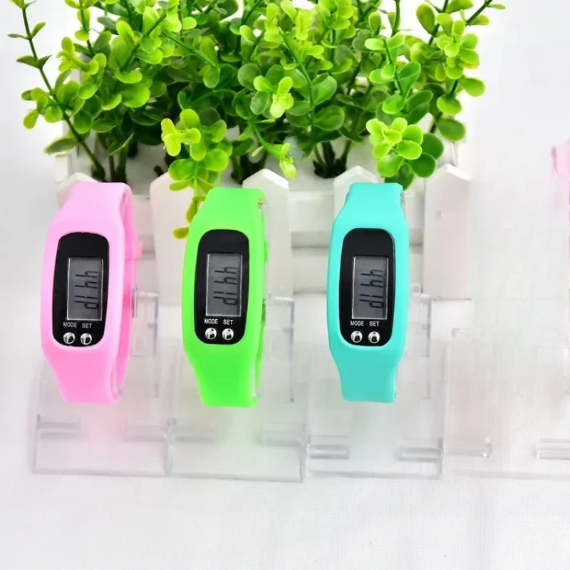 ساعة معصم جديدة عداد الخطى الإلكتروني للرياضة والجري والمشي لمسافات طويلة ساعة LED متعددة الوظائف عداد الخطى ساعة معصم من السيليكون #2