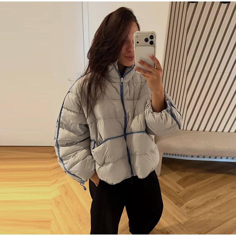 Modische Damen Creme Glänzende Pufferjacke 2026 Winter Abnehmbare Kapuze Reißverschluss Taillengürtel Gesteppte Flauschige Gemütliche Winterjacke – Detail 5