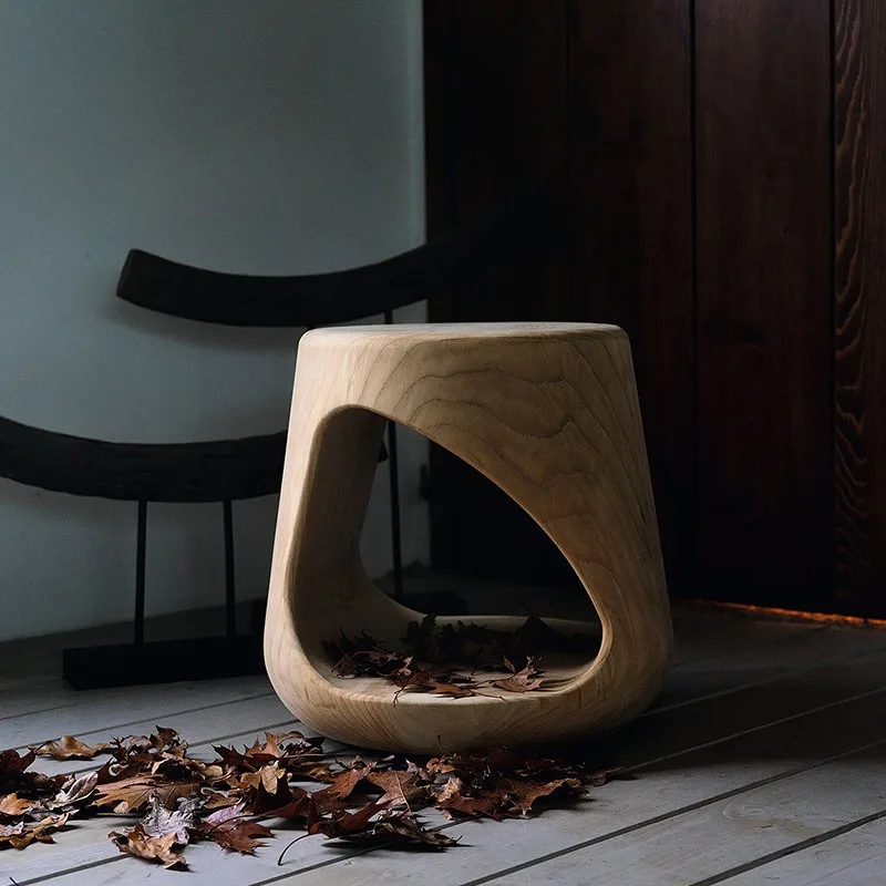 Nordic Solid Wood Stump Stool with Cat Hole, Carbonized Black Shoe Changing Bench for Entryway, Homestay, Living Room