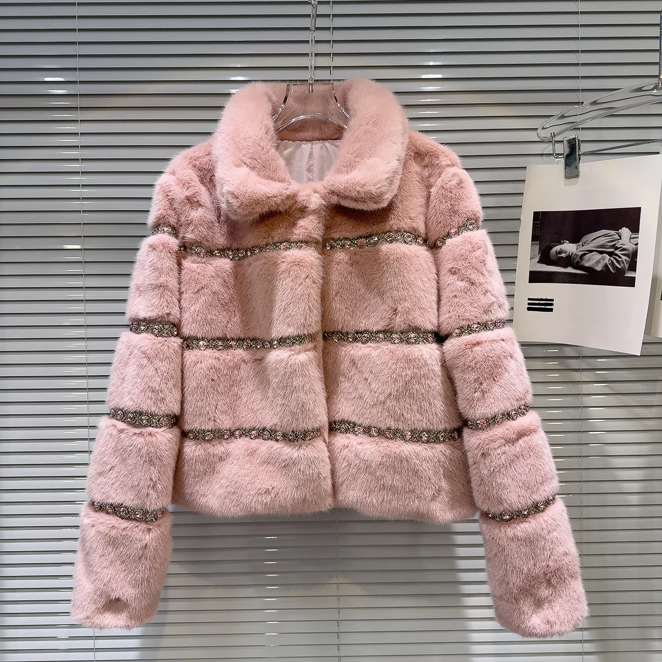 

Шуба с золотыми бусинами, экологически чистая шуба из искусственного меха, тепло для женщин, зимнее новое поступление, женская верхняя одежда