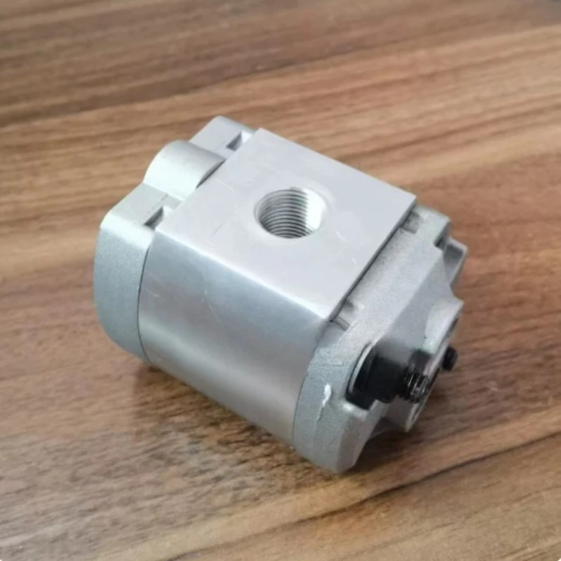 Gear pump for CBKA-F2.1CF/CBK-F1.6/CBK-F3.2/F4.2 side in side out power unit oil pump