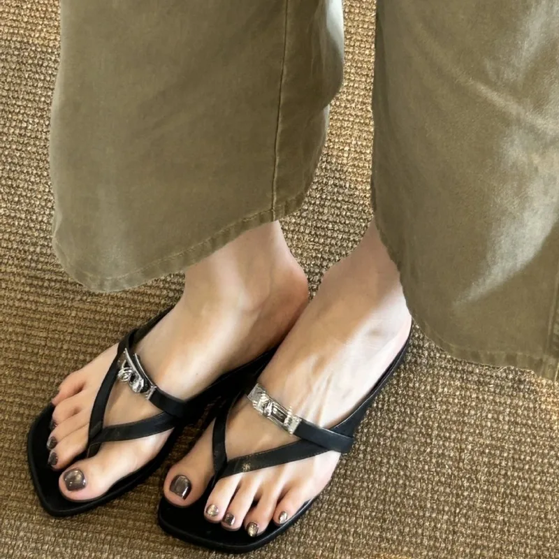 

Fashion Vacation Style Women's Sandals Retro Light Flip-flops Slippers for Women Flat Bottom Sandals for Women Sandalias Mujer