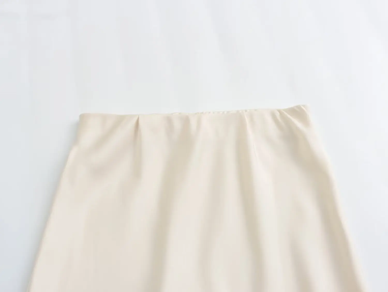 Maxdutti Elegant Commuting Straight Midi Skirt Faldas Mujer Moda 2024 French Minimalist Solid Color Satin Skirt Women