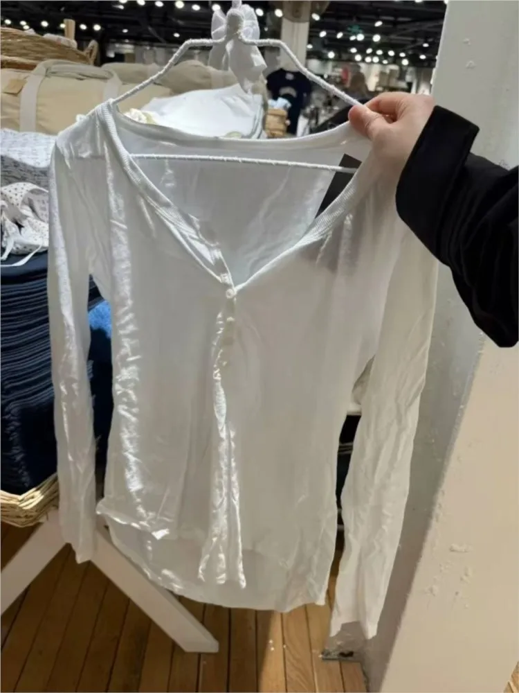 Casual White Lightweight Long Sleeve Tees Women New Loose Cotton O-neck Buttons Tee Tshirt Sweet Chic Streetwear T-shirts Y2K