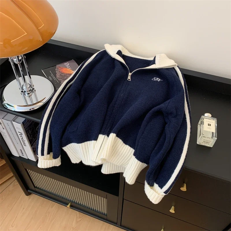 

American Vintage Cardigans Autumn Contrast Color Stand Collar Sweater Coat Female Temperament Chic Long-sleeved Knitwears Top