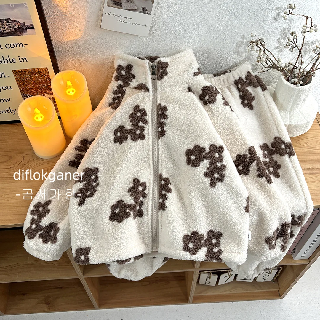 2026 Baby-Mädchen-Kleidung Neues Plüsch-Set aus Fleece mit Cartoon-Motiv, Lässige Heimkleidung, Kinder-Oberteile und Unterteile – Detail 5