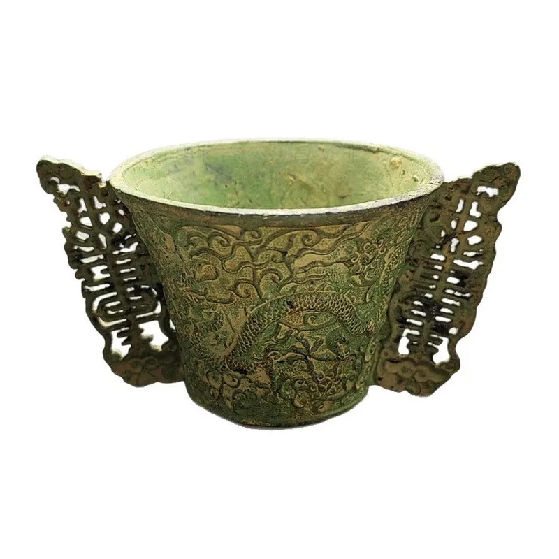 Double-handled -patterned cup, made in Qianlong era of the Qing Dynasty, engraved with dragon motifs, antique decorati