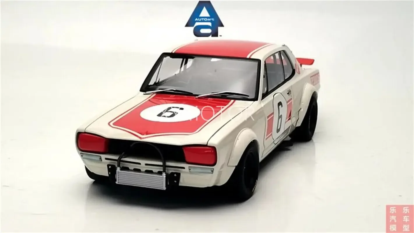 AUTOART-Coche de juguete para Nissan KPGC-10 #6, modelo fundido a presión, blanco y rojo, regalos, exhibición de Hobby, colección de adornos, 1/18