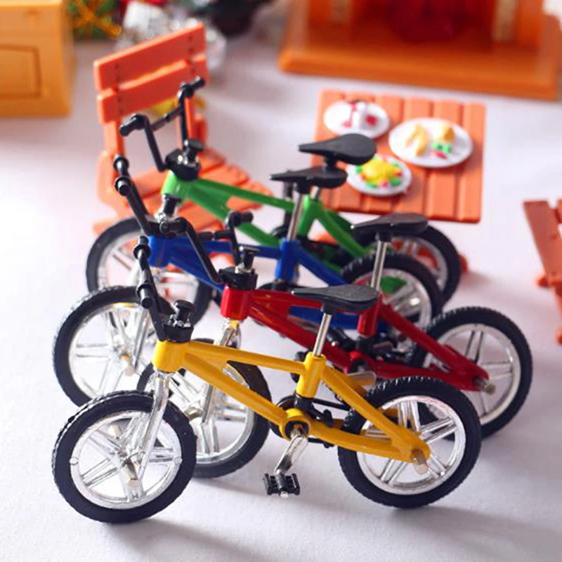 1PC New 1/12 Scale Dollhouse Miniature Bike Doll Bicycle For Garden Acessories