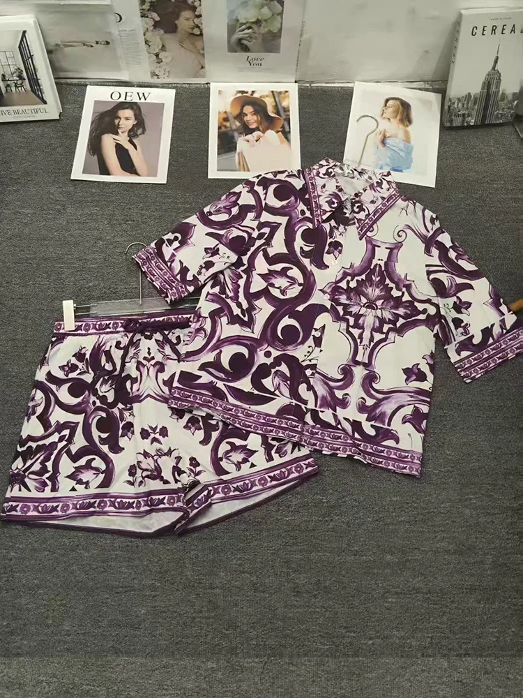 

Дизайнерская короткая рубашка прямого кроя в стиле ретро с геометрическим принтом, комплект из двух предметов на лето 2025, женская мода + широкие шорты