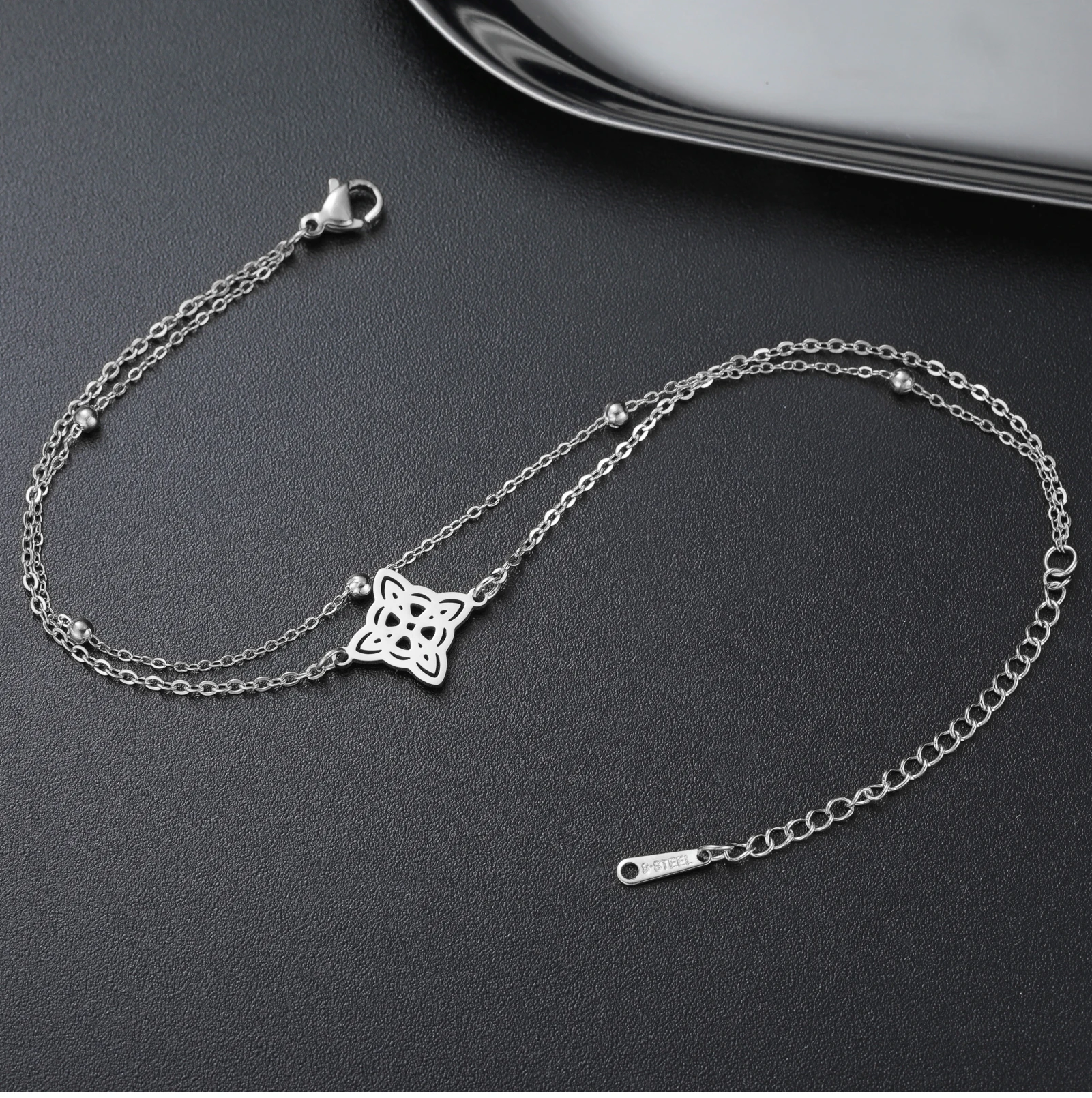 CoolTime Doppelketten-Armbänder mit Hexenknoten für Damen, goldfarben, Schmuck, Schutzsymbol, Geschenk für Liebhaber, 2026 Neuankömmling – Detail 5