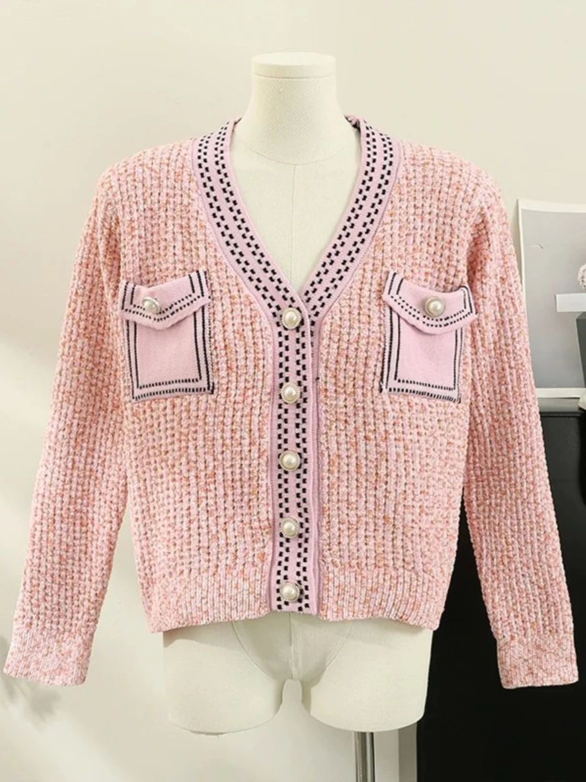 Top in maglia con bottoni perlato francese Sle V-ne Little Fraance Sle Calore Riscaldamento Colore puro Dolce Sle Lungo Sve Vestibilità ampia