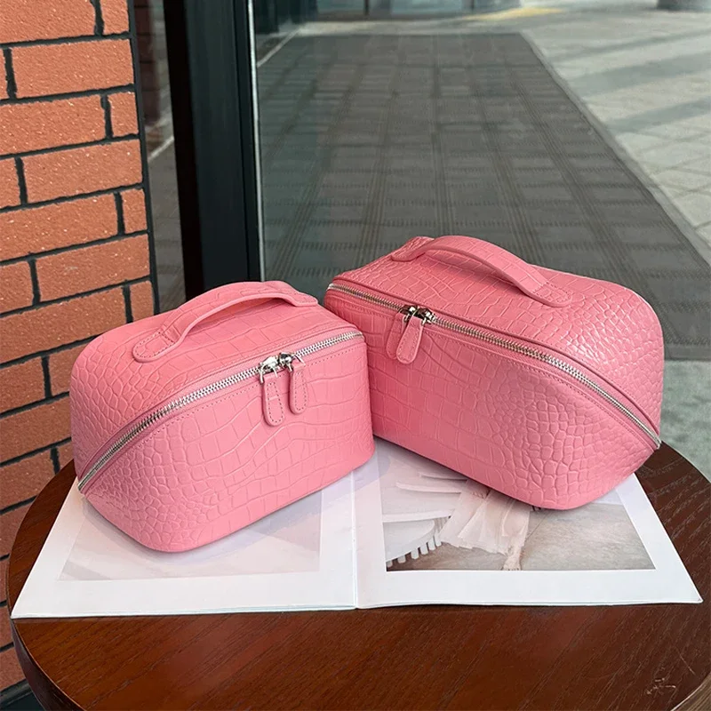 26 new color large capacity partitioned convenient high-end makeup bag crocodile pattern handheld travel grooming storage bag