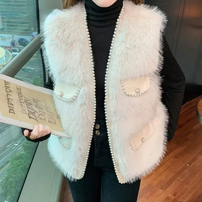 New Model 2023 Ladies Elegant Pearl Beaded Faux Fox Fur Coat Vest Women Winter V-Neck Sleeveless Fake Fur Jacket Chaqueta Mujer