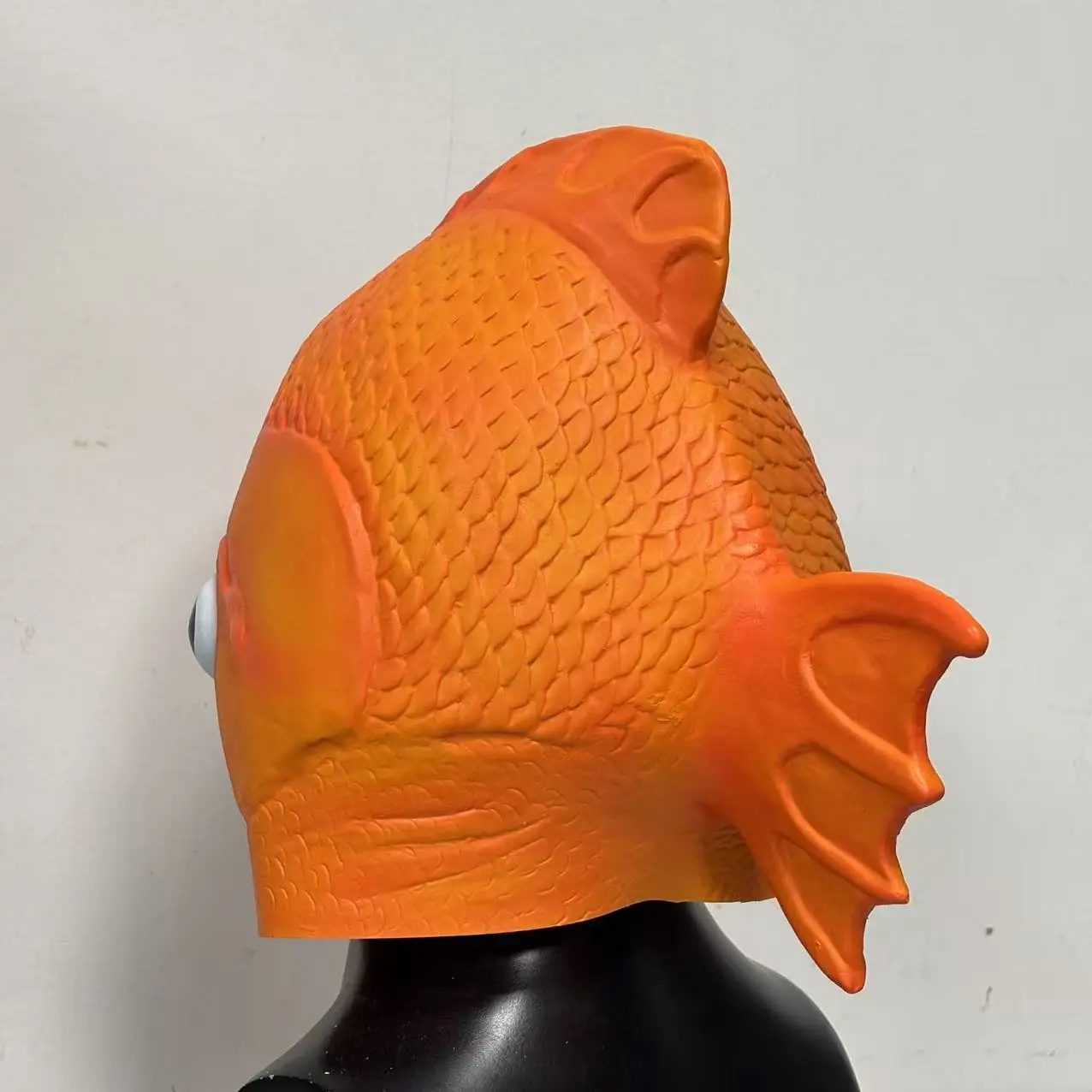 Realistische Fischmaske aus Latex, Tierkopfmaske, Halloween-Kostüm, Kopfbedeckung für Maskenball-Party, Goldfisch-Kopfbedeckung für Erwachsene – Detail 4