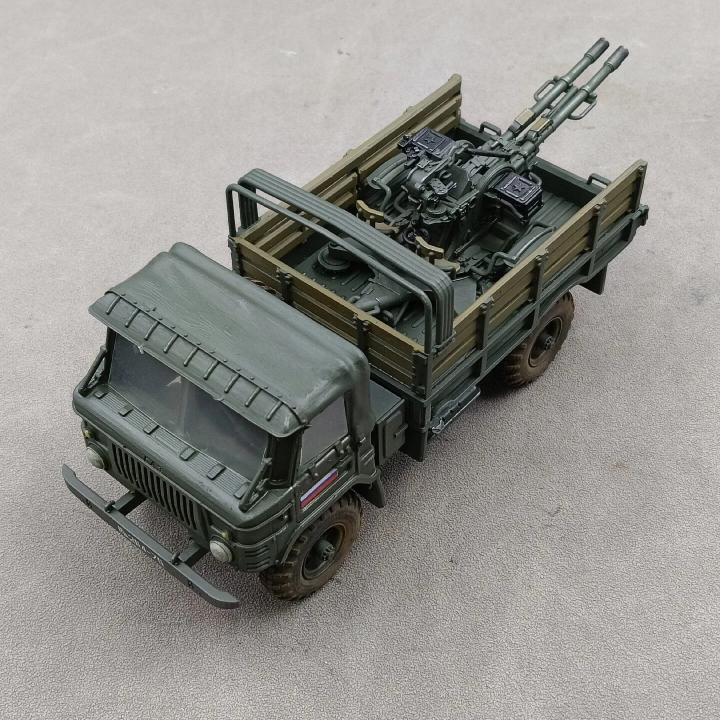1/35 Soviet GAZ-66 trucks carry ZU-23-2 anti-aircraft Cannon , SLA printing hand-colored finished model decorative ornament