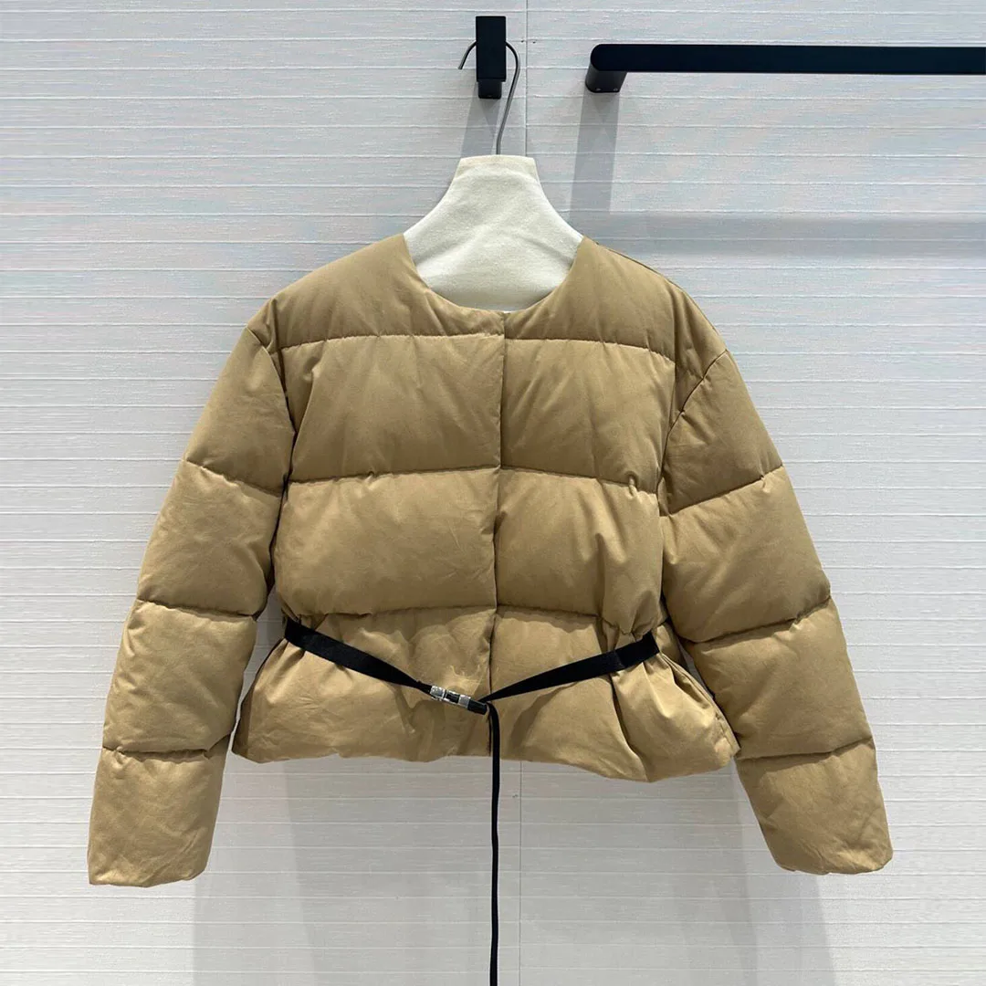 

2024 New Fashion Winter Keep Warm 90% White Duck Down Coat Women O-neck Stripes Quilting Belt Loose Bread Style Short Jacket