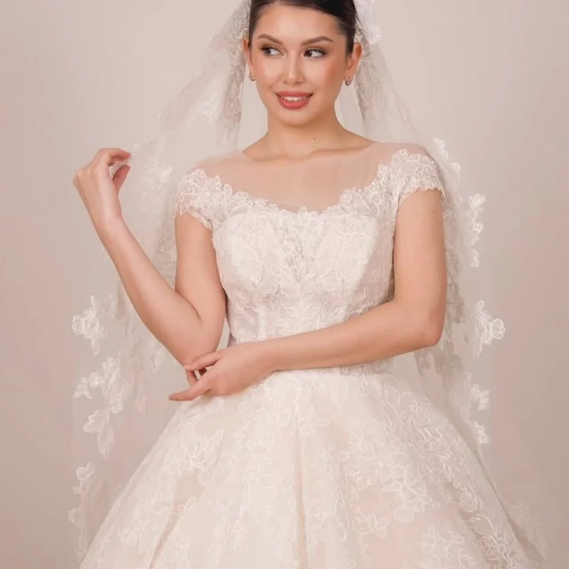 

Lace ivory white Appliques Lace Wedding Dresses of long sleeves A-line decal Bridal Gowns Made Customized