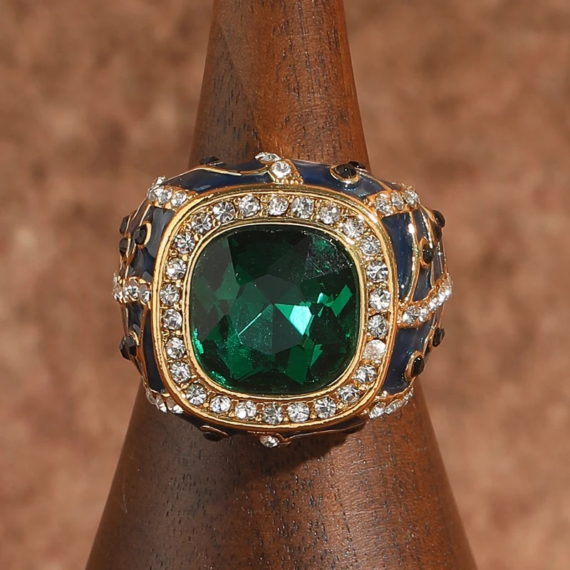 

﻿ Vintage Square Green Crystal Ring for Woman Gold Color High Quality Luxury Designer Open Brand Jewelry Music Party Accessorie