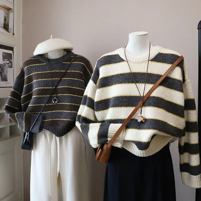 

Korean Sle INS Design Color Blo ort Striped round Ne Knitwear Women's Autumn Winter Faion Versatile Sweater