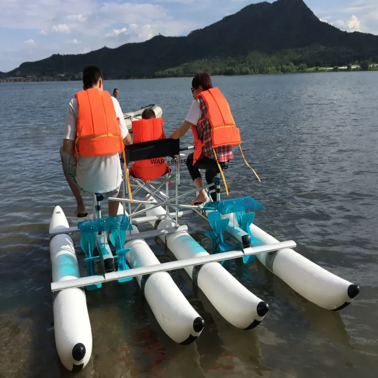 

Премиальный водный велосипед, портативная легкая и прочная лодка с педальным приводом, подходит для водных развлечений в парках и семейного отдыха.