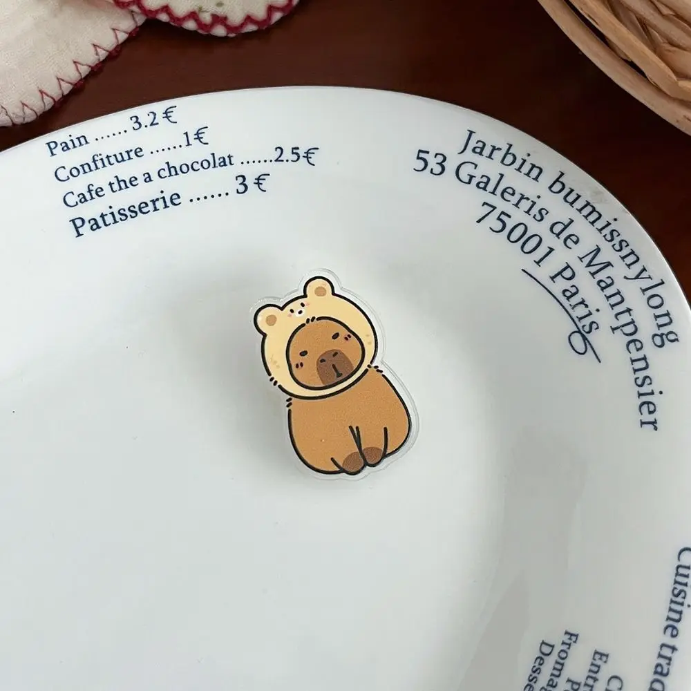 Exquisite Brustnadel, Acryl-Capybara-Pin, niedliches Kapibara-Tierabzeichen, modische schöne Capybara-Pin-Röcke