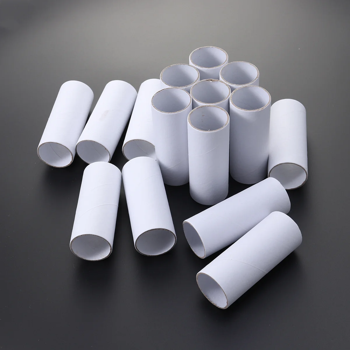 

15Pcs Kraft Paper Craft Rolls Tear Resistant Cardboard Tubes for Kindergarten School Art Class DIY Painting Paperboard Tubes