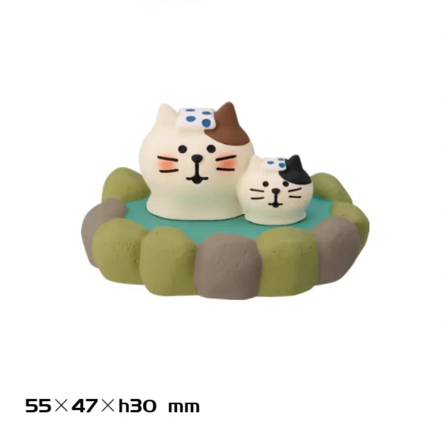 Japanese Style Cat Statue Resin Animal Figurine for Desk Decor