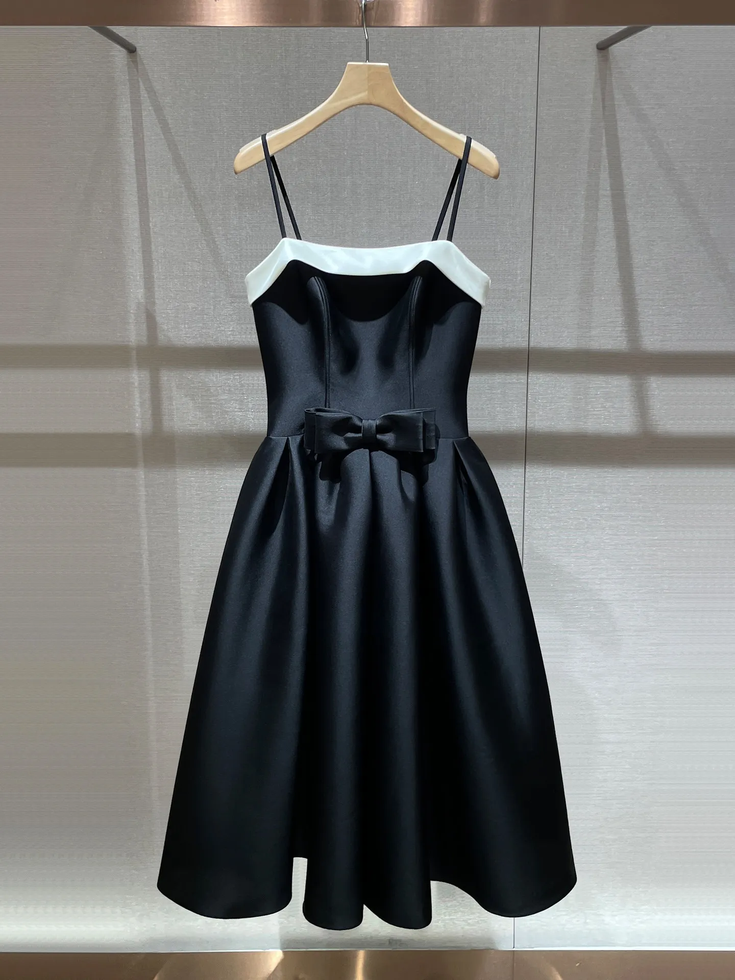 Retro style temperament contrasting colors one-word shoulder waist big swing dress