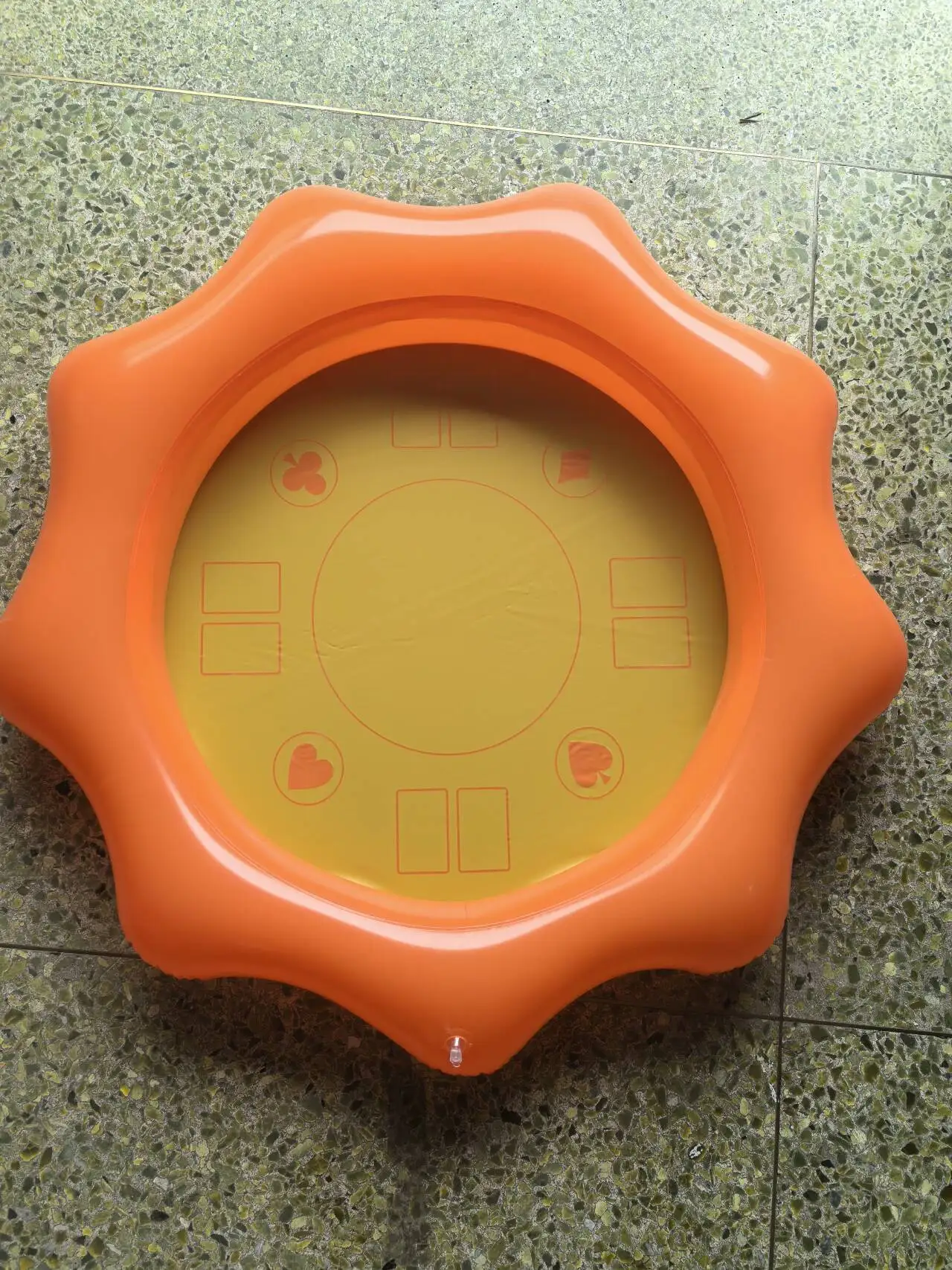 Tragbare Getränke Obst Tablet Handy Buffet Servierbar Schwimmende Getränke Tablett Aufblasbare Tasse Halter