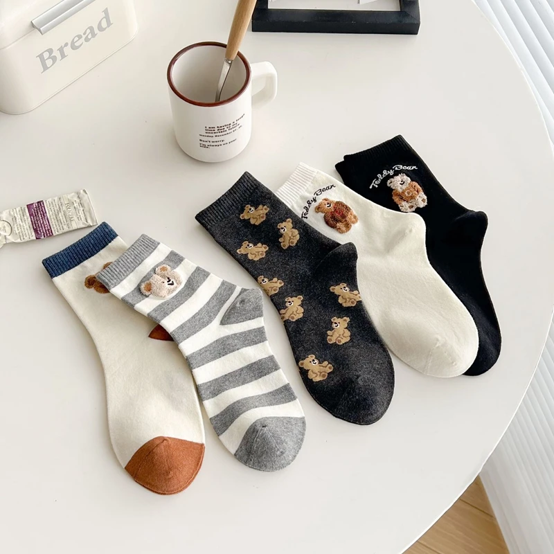 Combed Cotton Trend Women's Socks Mid-tube Harajuku Cute Kawaii Girls Cartoon Glasses Bear All Match Socks Students Four Seasons