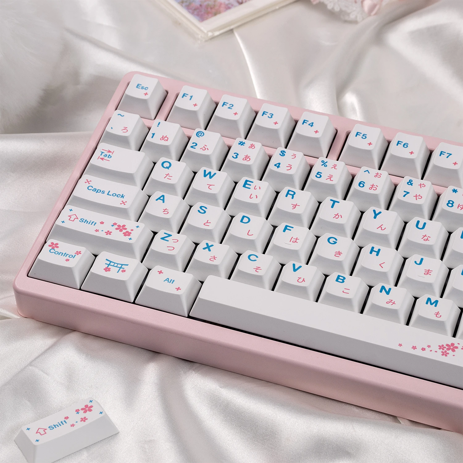 

Sakura keycaps 148 keys Cherry Profile Dye-Sublimate PBT keycap Sets Japanese Pink keycaps For MX Mechanical Keyboard Wooting